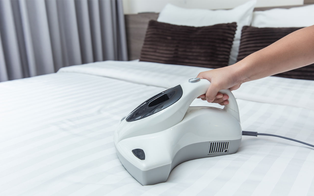 https://midcitycleaningbr.com/wp-content/uploads/2024/08/bedroom-bg.jpg